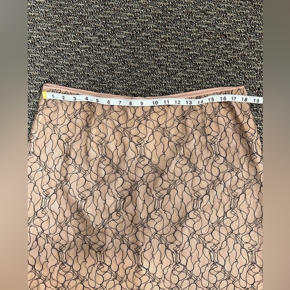 Vince Blush Lace Skirt Size 14 - Picture 6 of 10